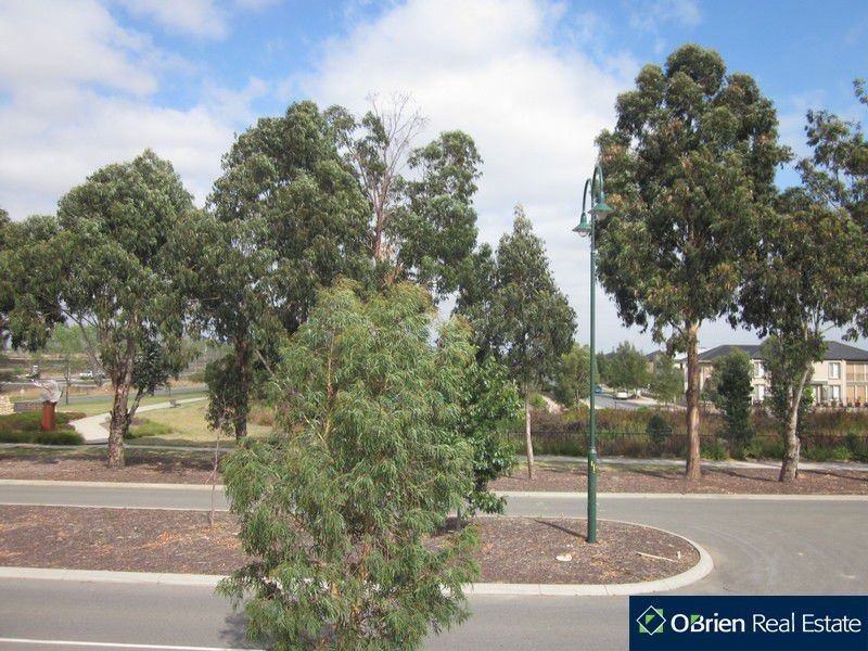 38 Kirrabilli Parade, Berwick VIC 3806