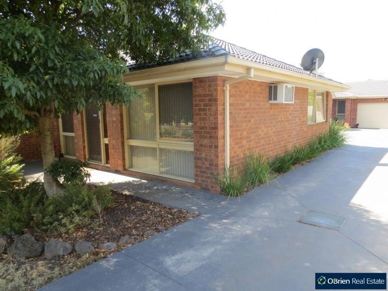 1/6 Averne Street, Cranbourne VIC 3977