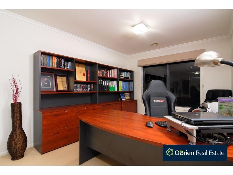 8 Ambiance Crescent, Narre Warren South VIC 3805