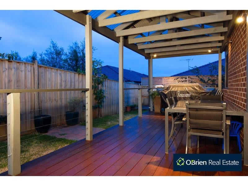 8 Ambiance Crescent, Narre Warren South VIC 3805