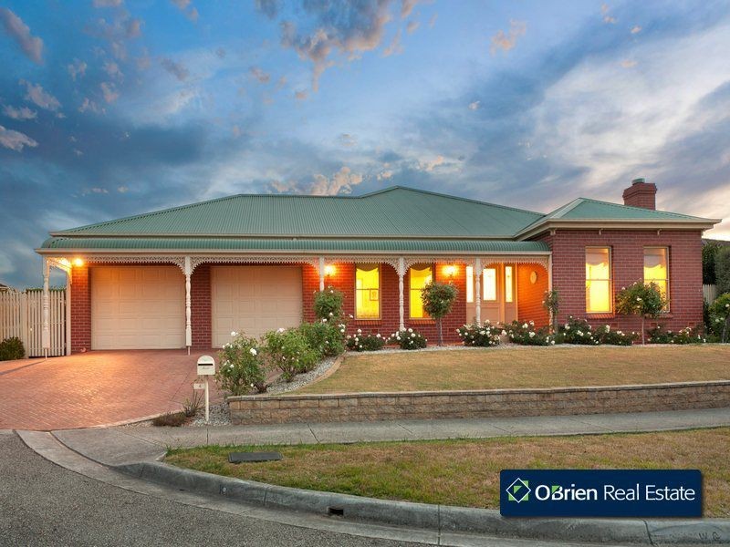 4 Flowerdale Court, Narre Warren South VIC 3805