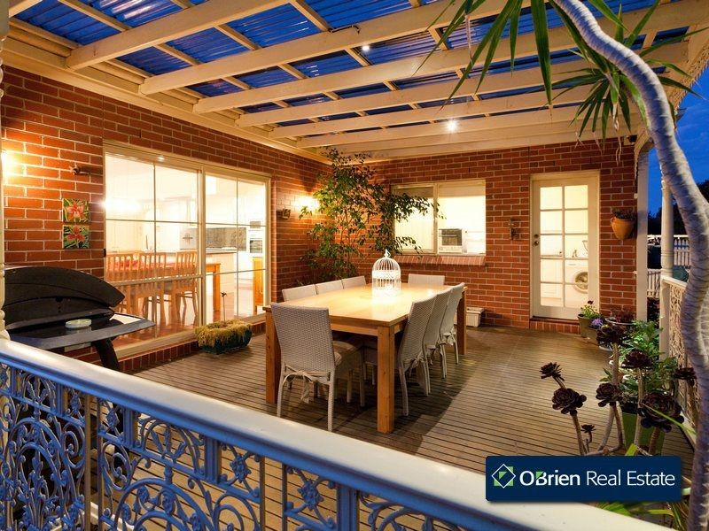 4 Flowerdale Court, Narre Warren South VIC 3805