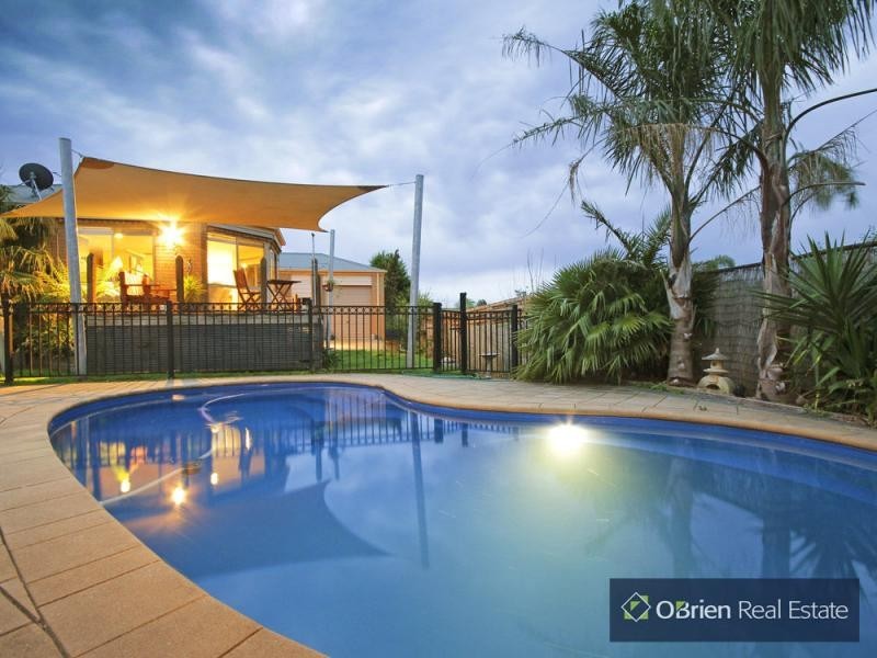 18 Gentle Annie Drive, Blind Bight VIC 3980