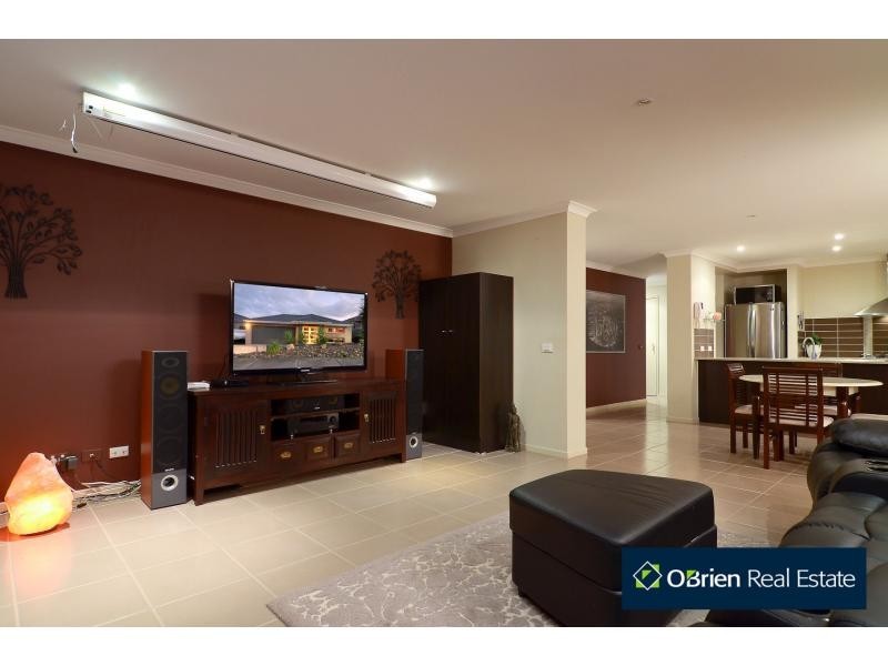 21 Caribbean Pine Court, Lyndhurst VIC 3975