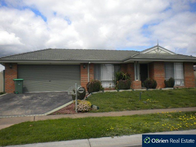 53 Spring Circuit, Pakenham VIC 3810