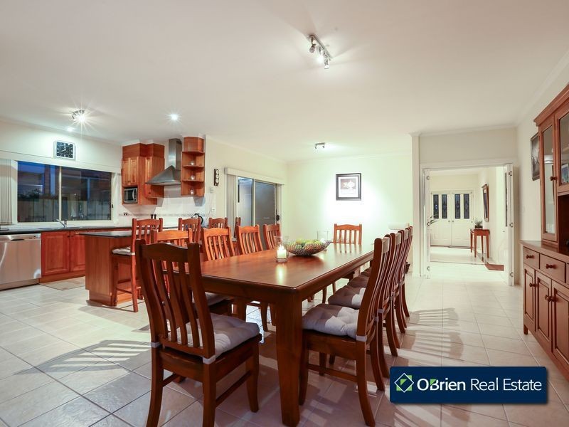 15 Wintersun Road, Berwick VIC 3806