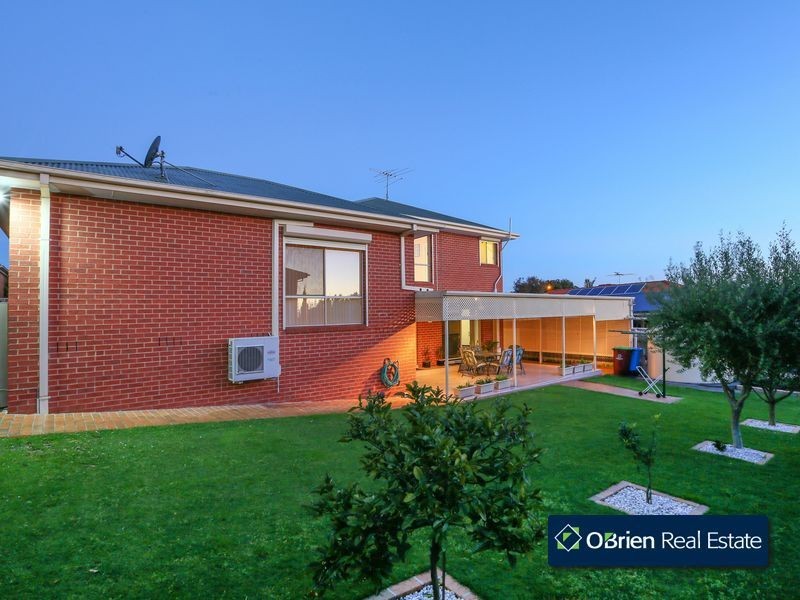 15 Wintersun Road, Berwick VIC 3806
