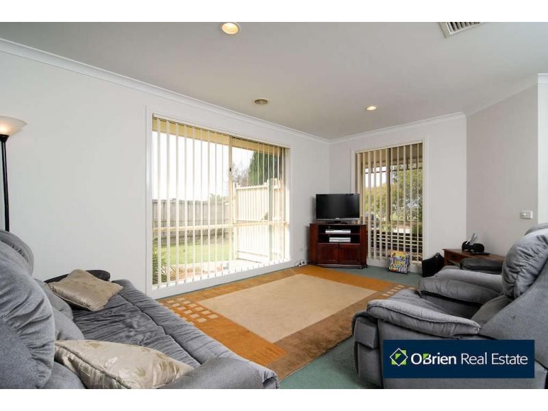 3 Champagne Grove, Narre Warren South VIC 3805