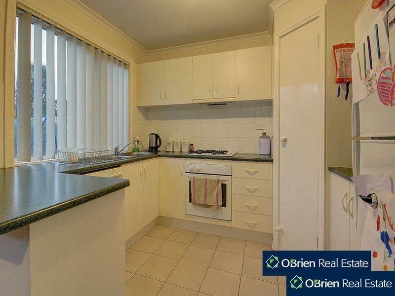 93 Sweeney Drive, Narre Warren VIC 3805