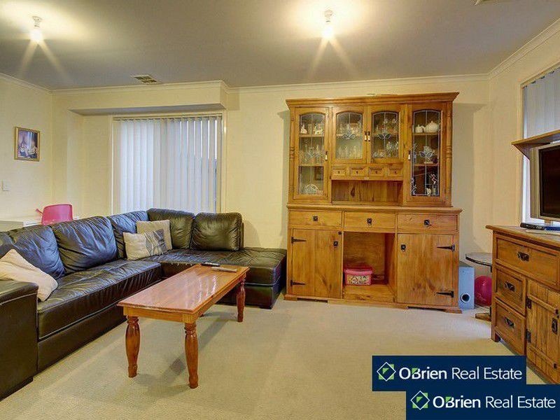 93 Sweeney Drive, Narre Warren VIC 3805