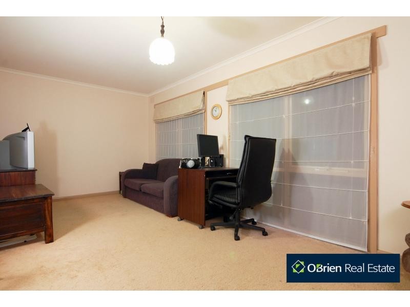 49 Saxonwood Drive, Narre Warren VIC 3805