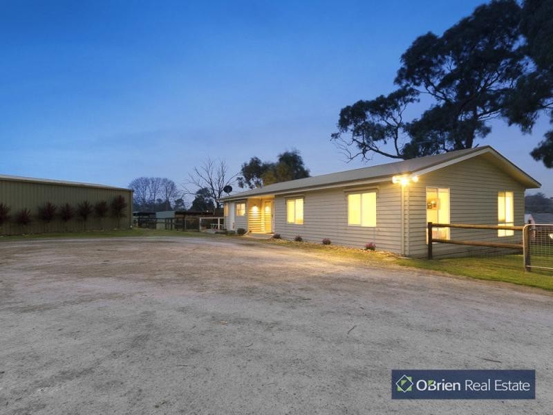 1 Shaw Road, Junction Village VIC 3977