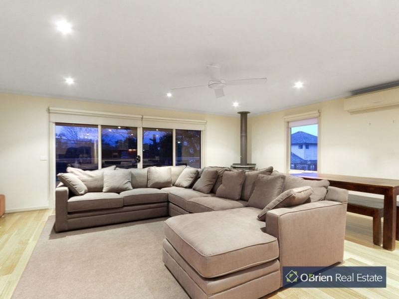 1 Shaw Road, Junction Village VIC 3977