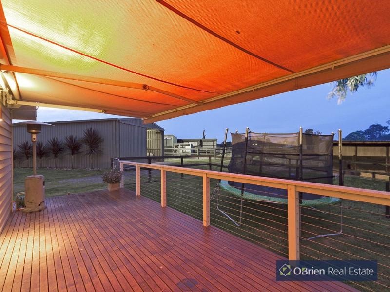 1 Shaw Road, Junction Village VIC 3977