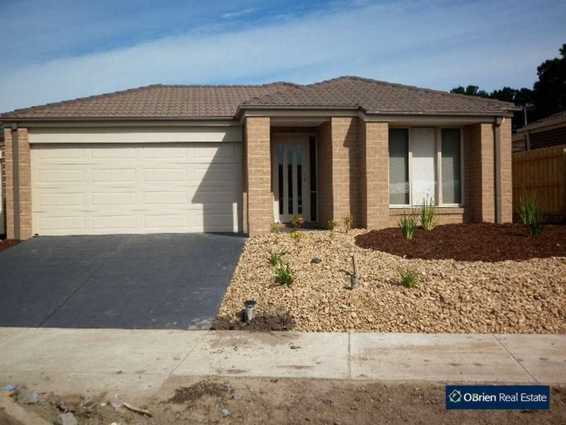 17 Melissa Way, Pakenham VIC 3810