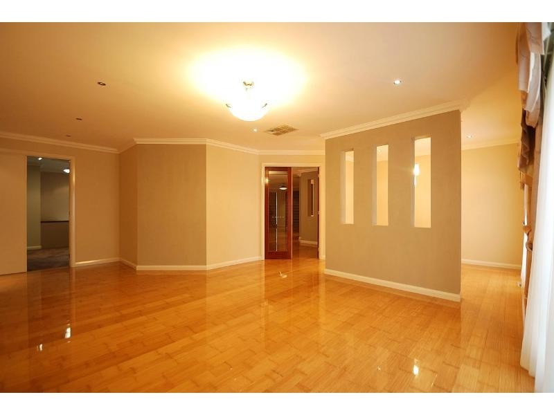 5 Fantail Way, Berwick VIC 3806