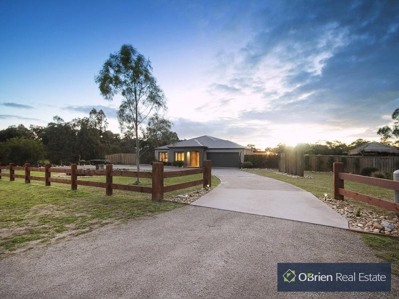 3 Sweetwattle Drive, Cranbourne South VIC 3977