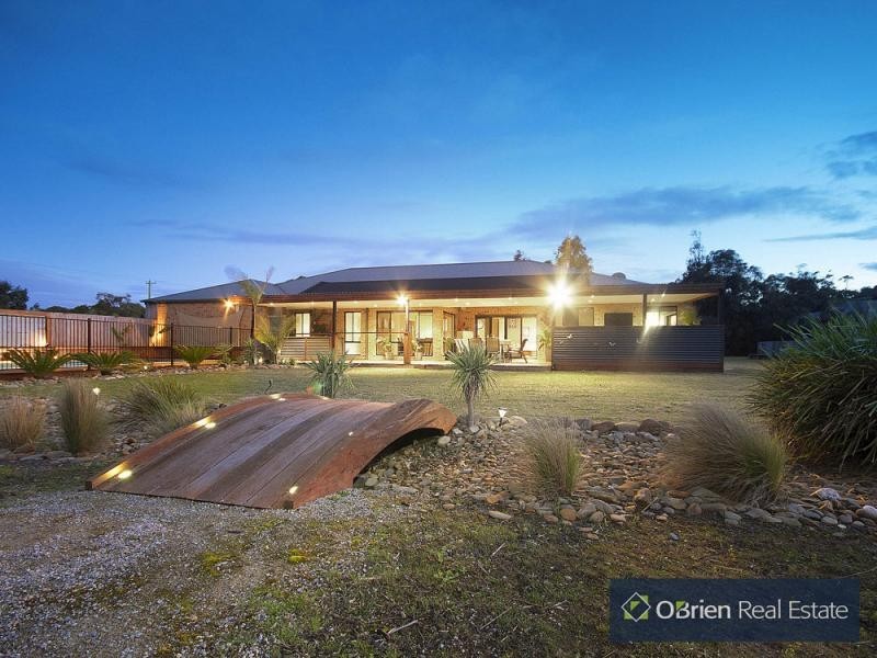 3 Sweetwattle Drive, Cranbourne South VIC 3977