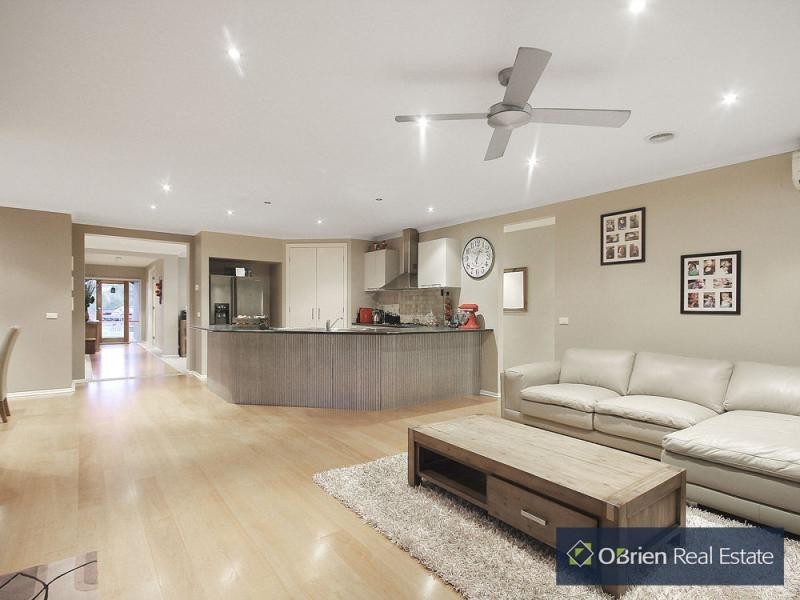 3 Sweetwattle Drive, Cranbourne South VIC 3977