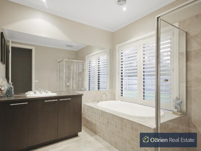 3 Sweetwattle Drive, Cranbourne South VIC 3977