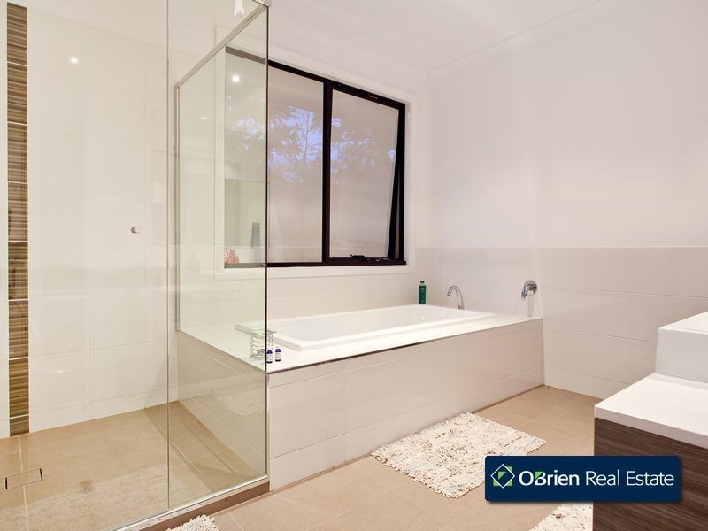 127-129B Brisbane Street, Berwick VIC 3806