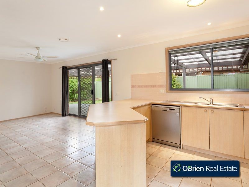 26 St Boswells Avenue, Berwick VIC 3806