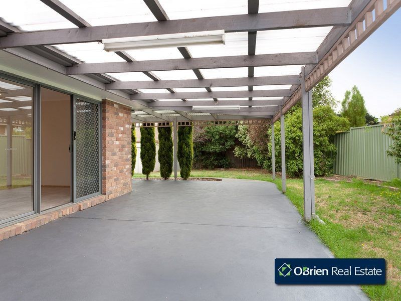 26 St Boswells Avenue, Berwick VIC 3806