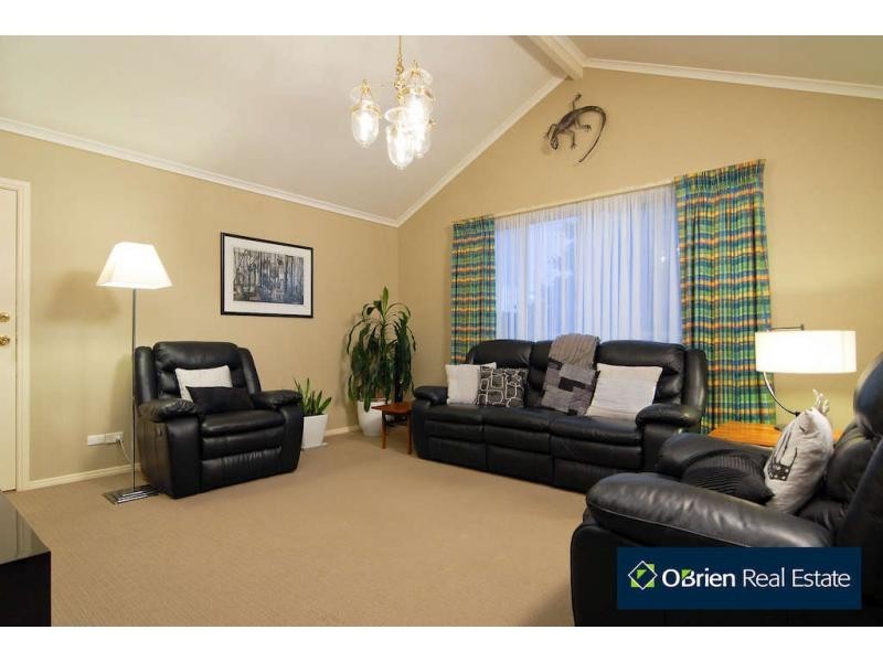 1 Nadeen Street, Narre Warren South VIC 3805