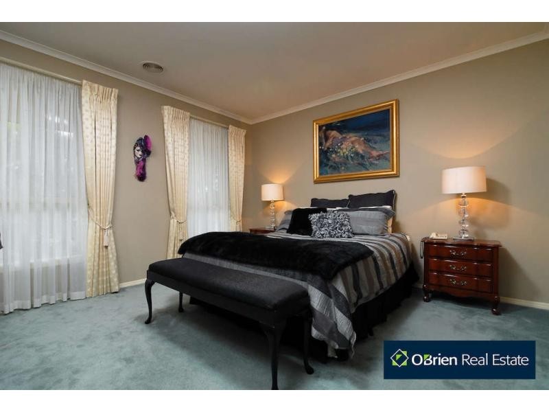 1 Nadeen Street, Narre Warren South VIC 3805