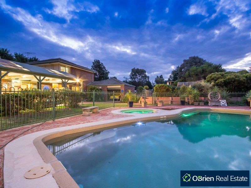 6-8 Madelyn Court, Cranbourne South VIC 3977