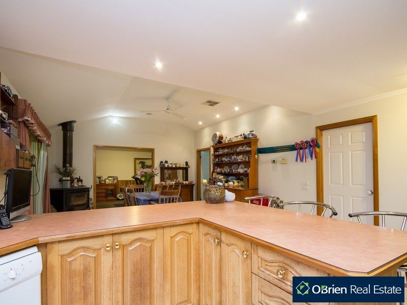 6-8 Madelyn Court, Cranbourne South VIC 3977