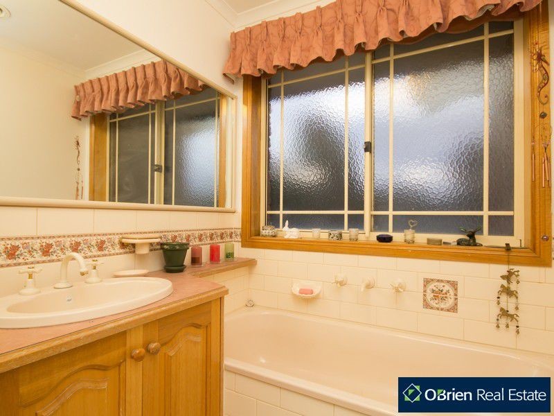 6-8 Madelyn Court, Cranbourne South VIC 3977