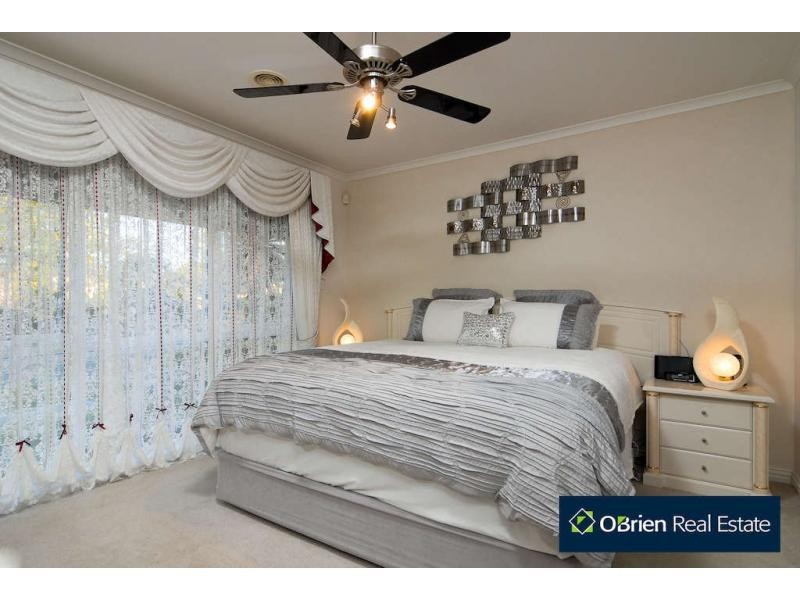 49 Wood Road, Narre Warren South VIC 3805