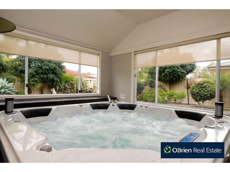 49 Wood Road, Narre Warren South VIC 3805