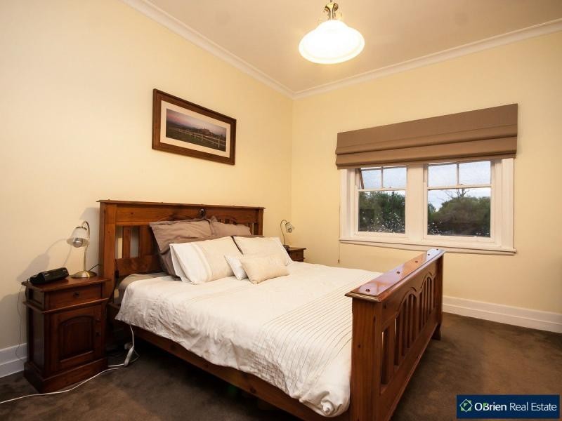 25 Sweet Wattle Drive, Cranbourne South VIC 3977