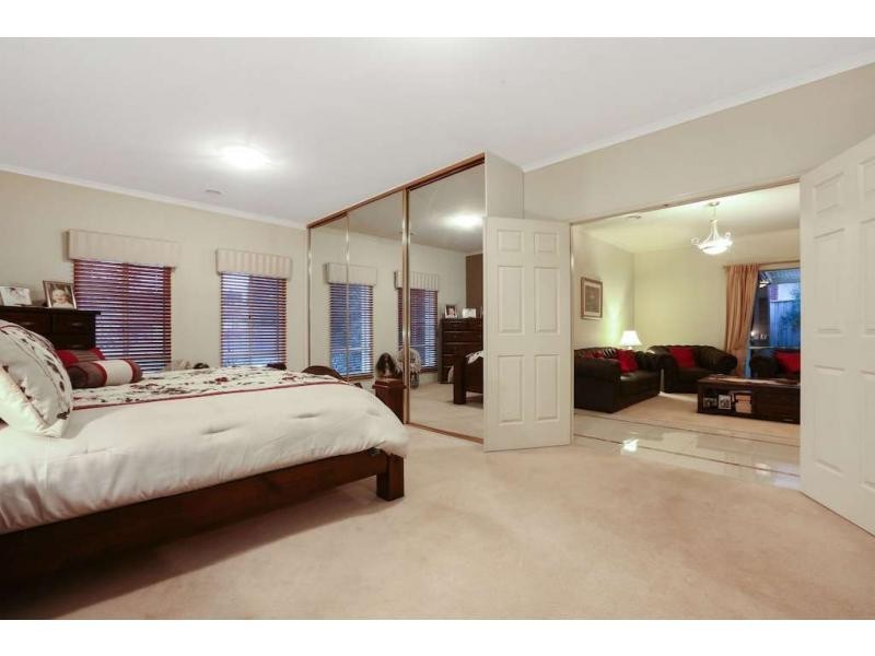 22 Ellesse Way, Berwick VIC 3806