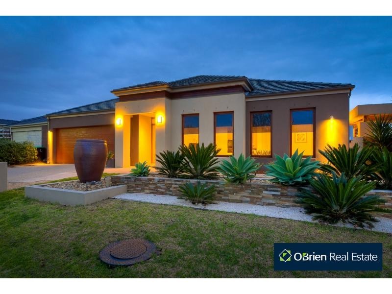 2 Avendon Court, Narre Warren South VIC 3805