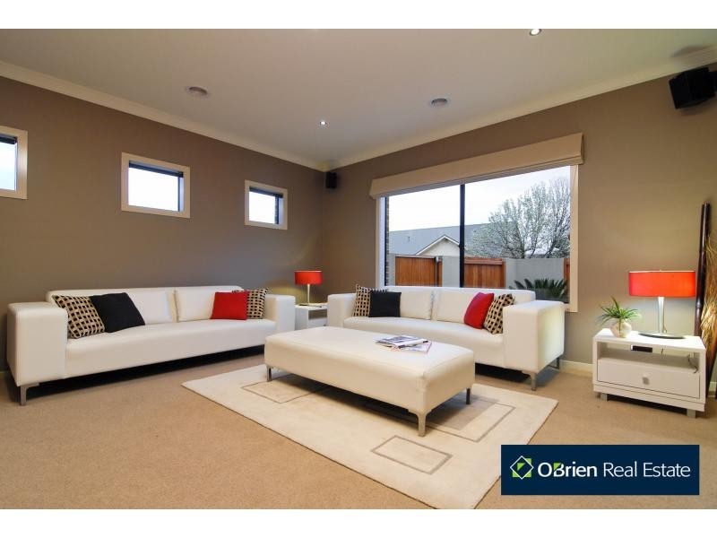 2 Avendon Court, Narre Warren South VIC 3805