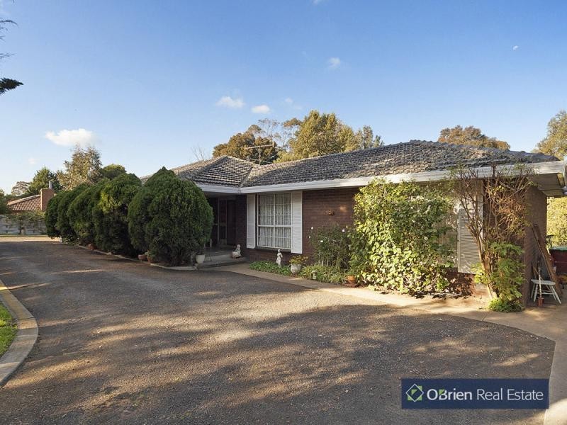 42 Mayfield Road, Cranbourne East VIC 3977