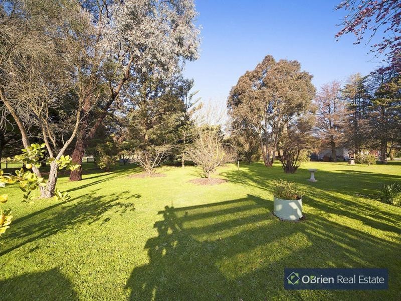 42 Mayfield Road, Cranbourne East VIC 3977