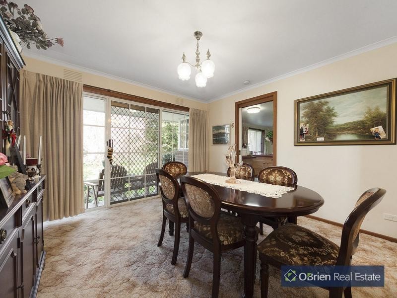 42 Mayfield Road, Cranbourne East VIC 3977