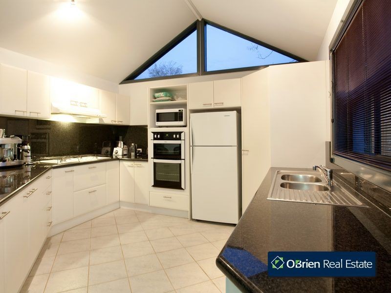 1 Cord Close, Berwick VIC 3806