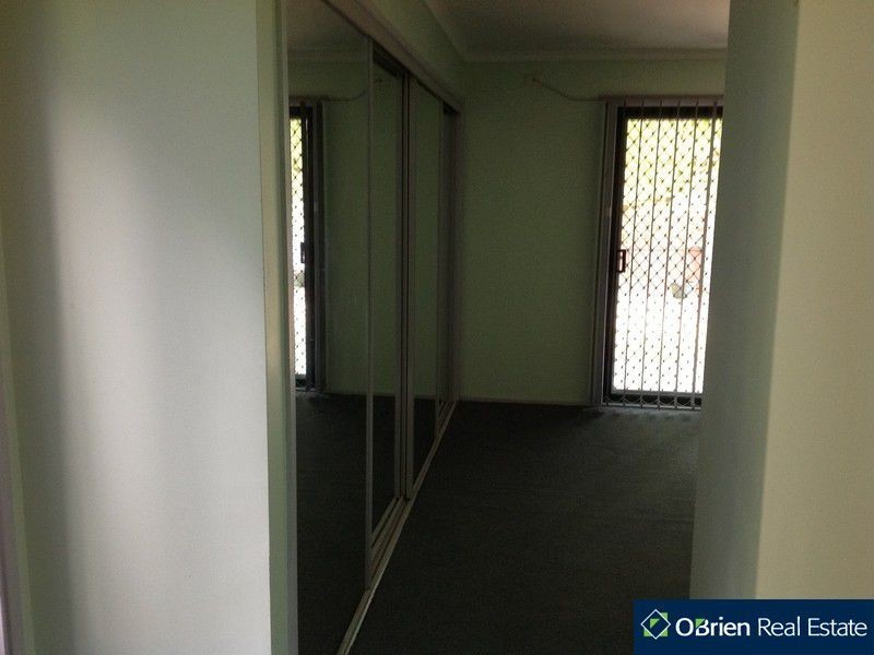 7B Coolabah Grove, Berwick VIC 3806