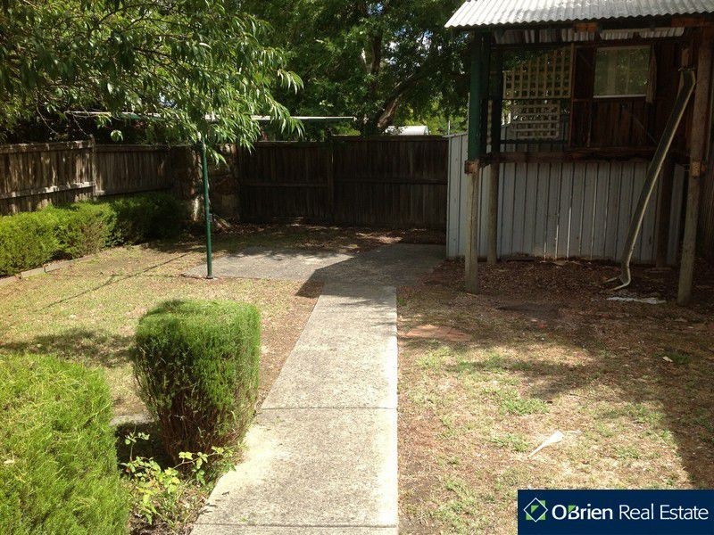 7B Coolabah Grove, Berwick VIC 3806