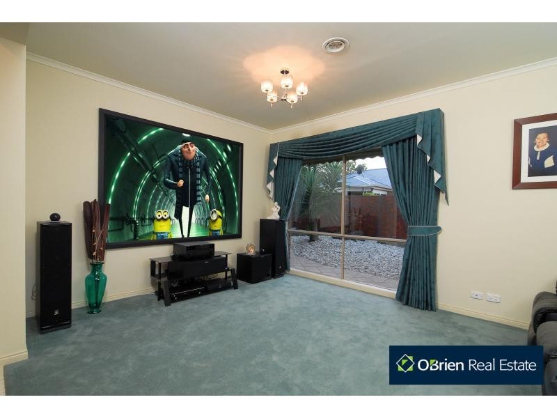 12 Evergreen Court, Cranbourne North VIC 3977