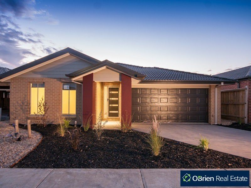 7 Hayton Park Boulevard, Cranbourne VIC 3977