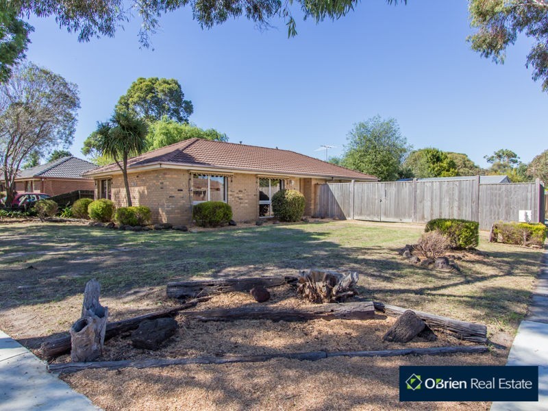 28 Endevour Drive, Cranbourne VIC 3977