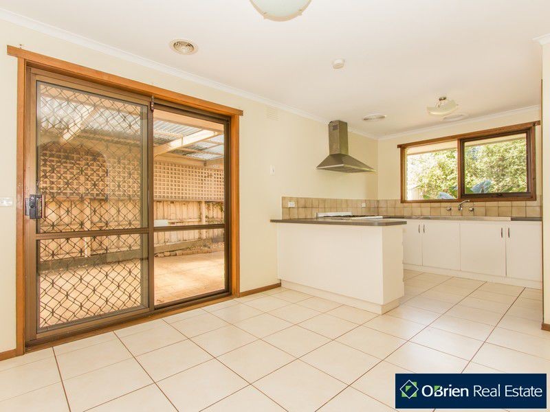 28 Endevour Drive, Cranbourne VIC 3977