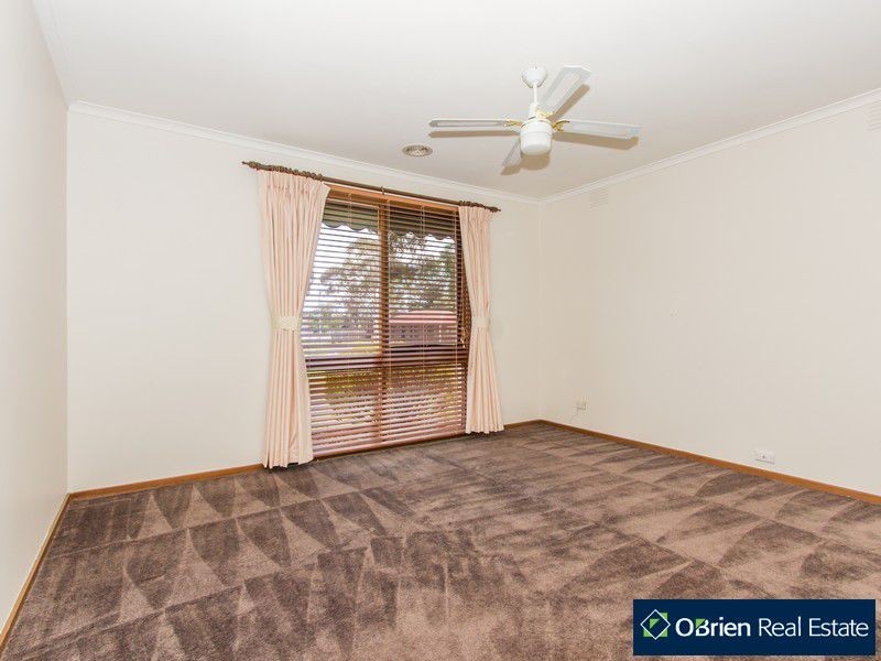 28 Endevour Drive, Cranbourne VIC 3977