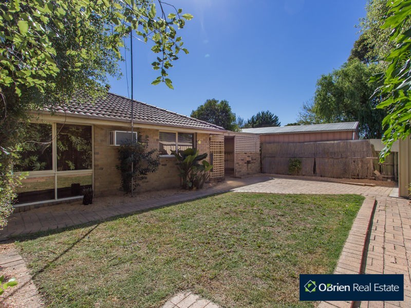 28 Endevour Drive, Cranbourne VIC 3977